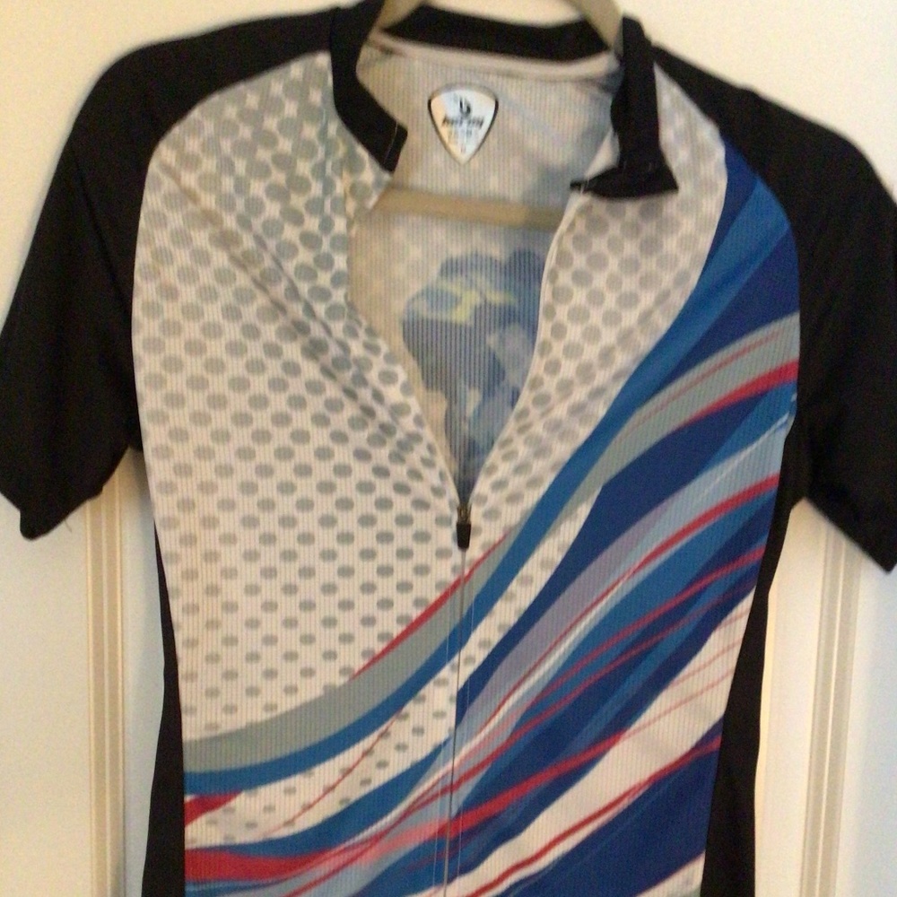 Women’s Cycling S/S Jersey with Three Pockets Beroy Size Medium Like New
